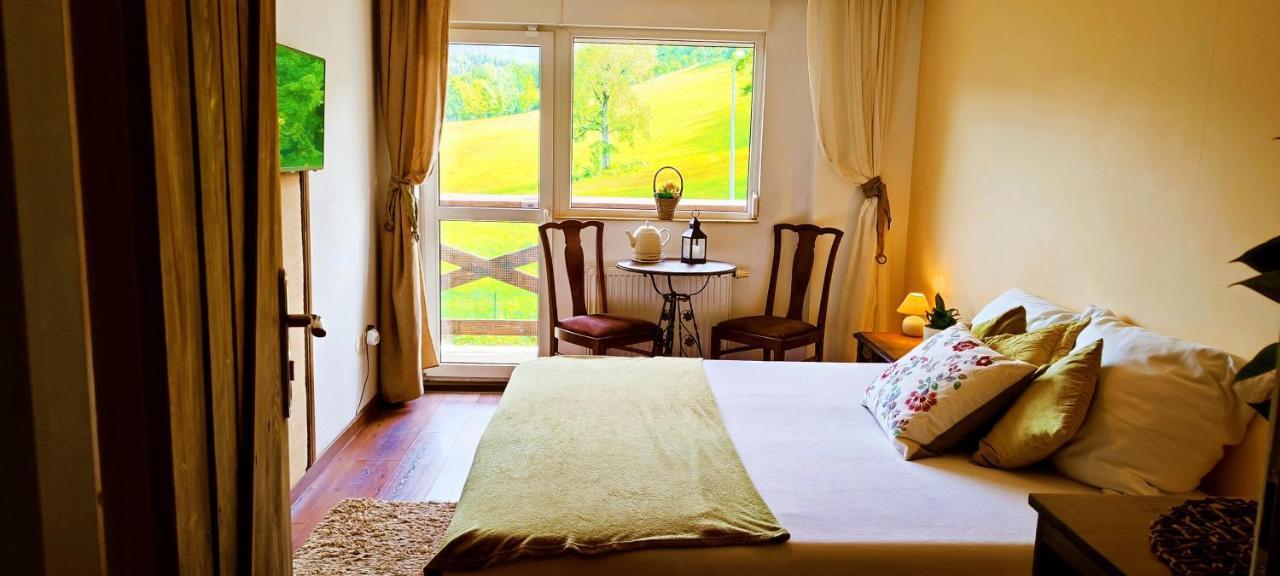 Gorski Widok Karpacz Apartamenty I Pokoje- Salon Kominkowy المظهر الخارجي الصورة